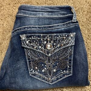 Apt. 9 Women's rhinestones embroidered Capri Blue Jeans